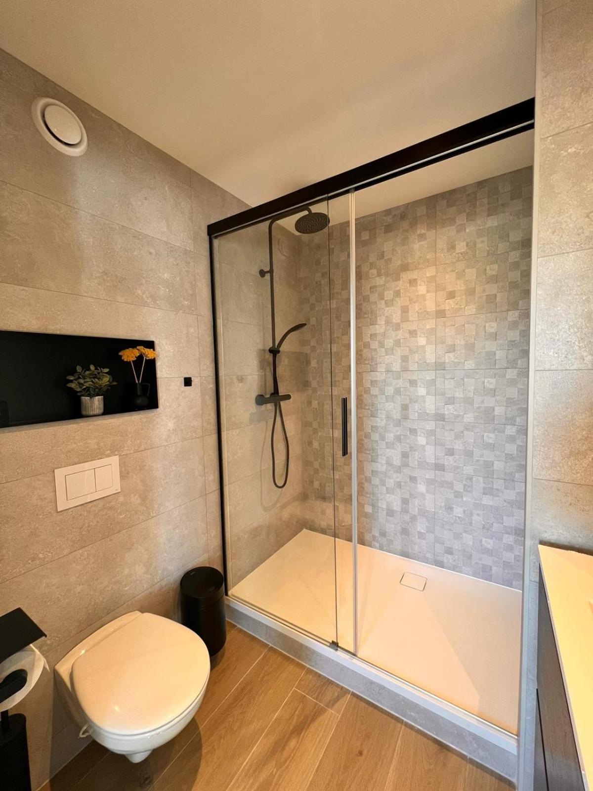 Inova Guesthouse Hasselt Buitenkant foto