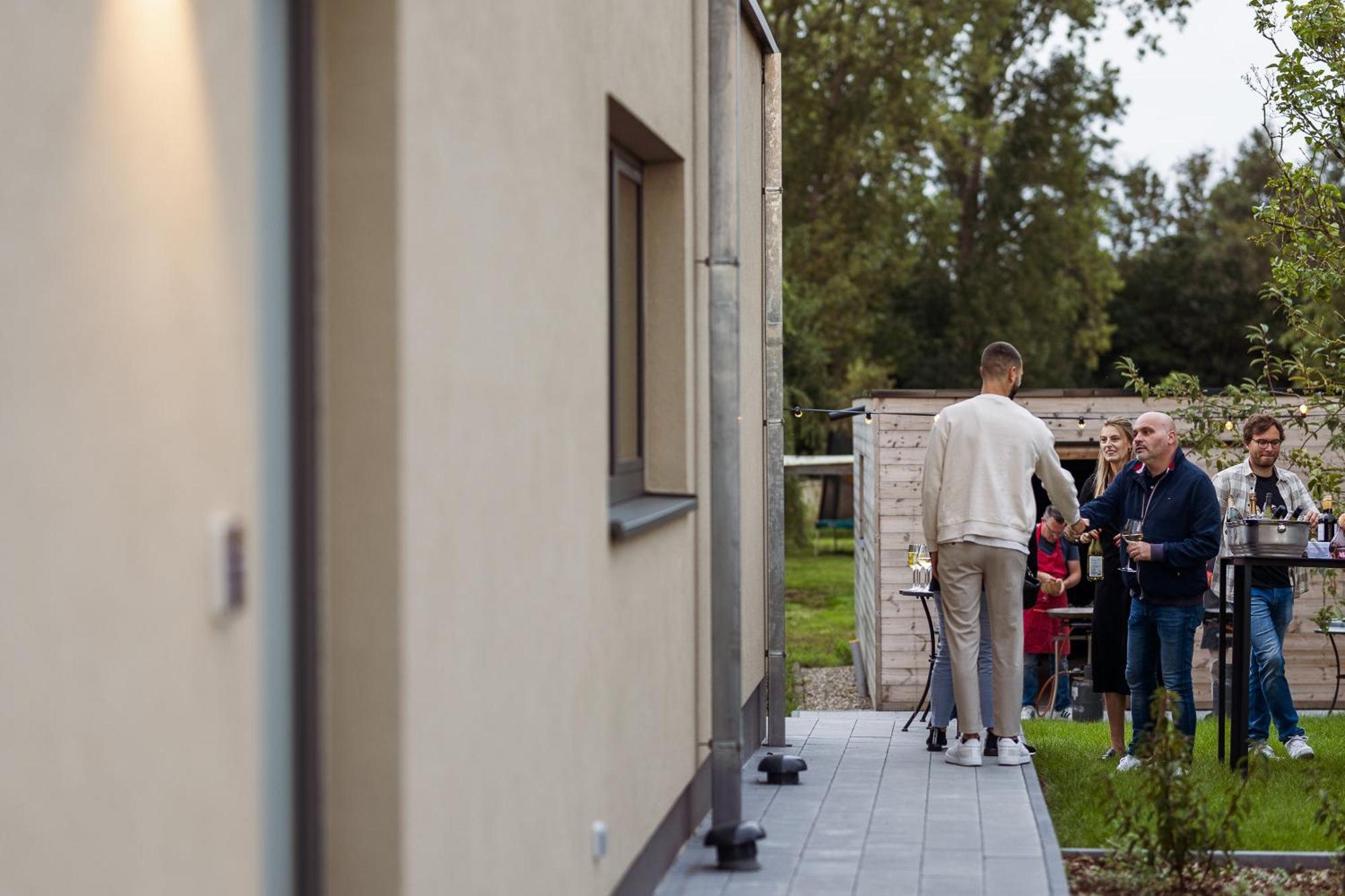 Inova Guesthouse Hasselt Buitenkant foto